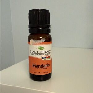 Plant Therapy Kidsafe Mandarin 100% Pure Essential Oil 1/3 fl. oz 10 ml.